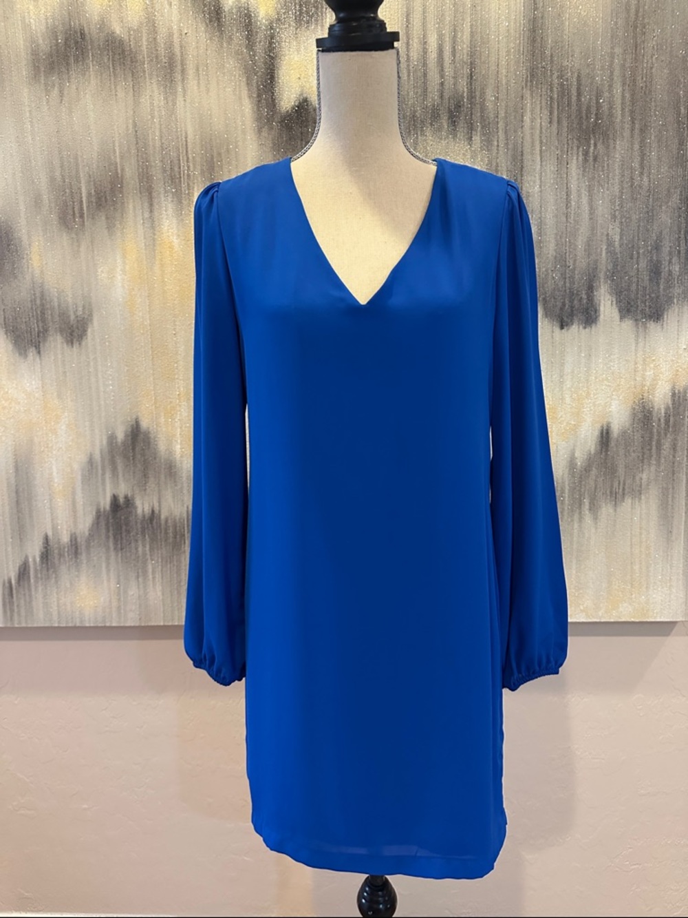 Elegant V-Neck Blue Long-Sleeve Dress